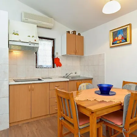 Apartment Fuer 4 Personen Ca 50 Qm In Medulin, Istrien Suedkueste Von Istrien